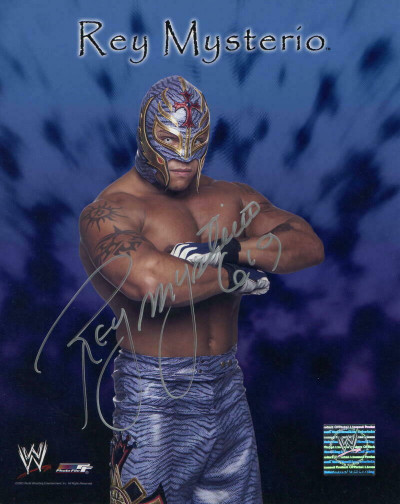 REY MYSTERIO SIGNED AUTOGRAPH 8x10 PHOTO - WWE SMACKDOWN SUPERSTAR ...