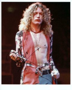 ROBERT PLANT SIGNED AUTOGRAPH 8X10 PHOTO – LED ZEPPELIN SHITLESS SINGER, RARE! COLLECTIBLE MEMORABILIA