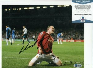 WAYNE ROONEY SIGNED (MANCHESTER UNITED) SOCCER *ENGLAND* 8X10 BECKETT T99598 COLLECTIBLE MEMORABILIA