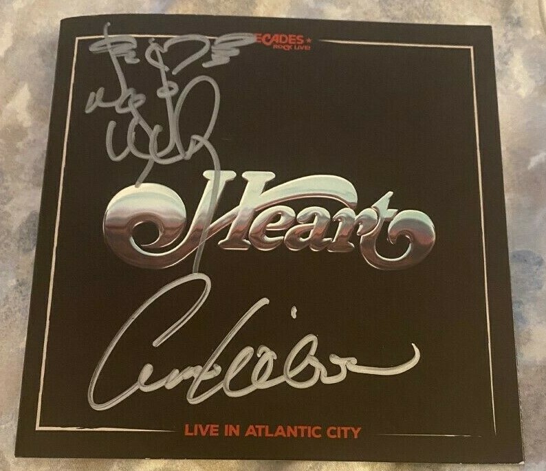 HEART ANN & NANCY WILSON SIGNED AUTOGRAPHED CD BOOKLET LIVE IN ATLANTIC CITY