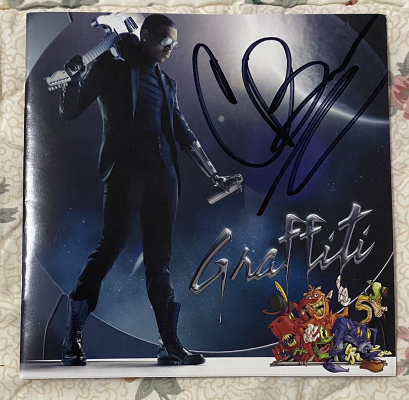 Chris Brown signed autographed Graffiti CD Booklet Extremely RARE COA