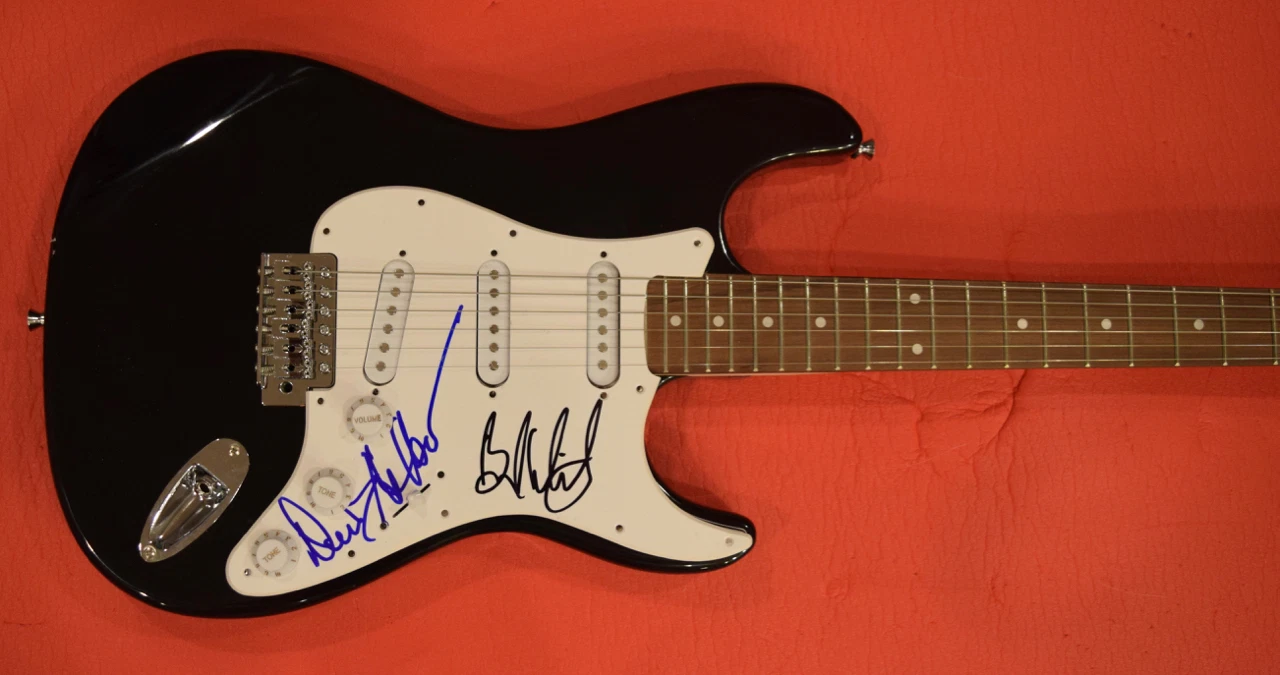 WHITFORD ST HOLMES SIGNED AUTOGRAPHED GUITAR BRAD WHITFORD DEREK ST HOLMES COLLECTIBLE MEMORABILIA