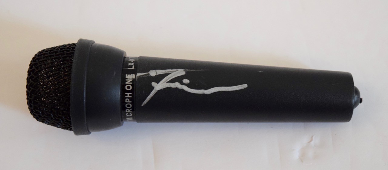 Torion Signed Autographed Microphone Torion Sellers COA VD
