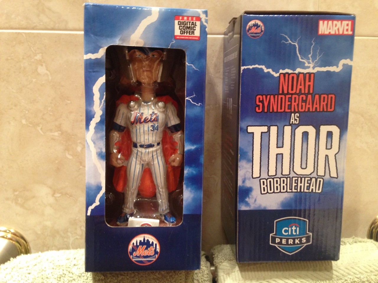 NOAH SYNDERGAARD BOBBLEHEAD BOBBLE HEAD NEW YORK METS IN PERSON ORIGINAL SGA BOX