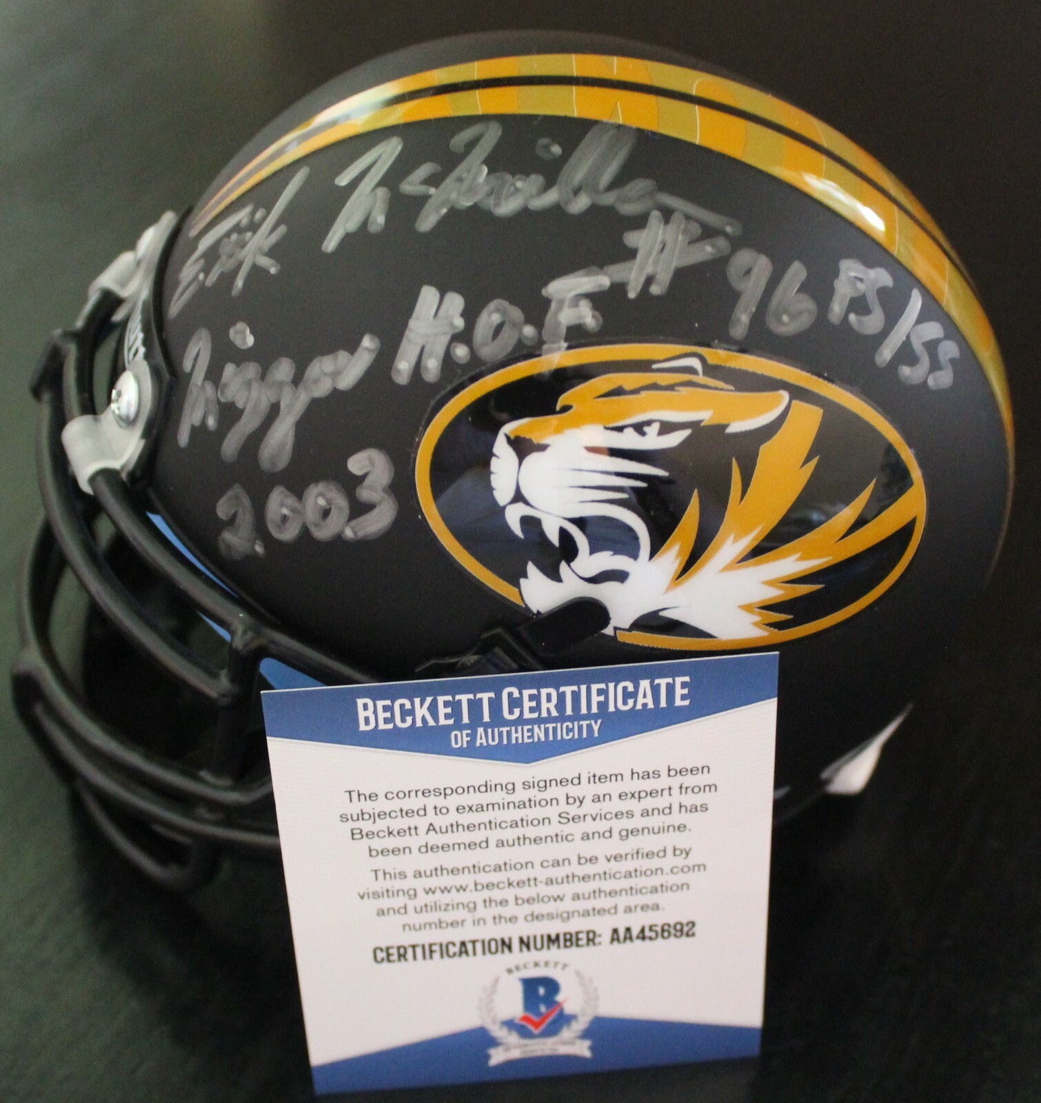 NEW LISTINGErik McMillan Signed Missouri Tigers Mini Helmet w/Beckett COA AA45692 BAS