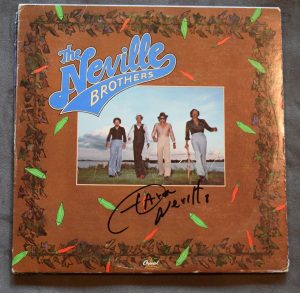 AARON NEVILLE SIGNED AUTOGRAPHED THE NEVILLE BROTHERS DEBUT VINYL RECORD ALBUM COLLECTIBLE MEMORABILIA