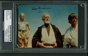 ALEC GUINNESS STAR WARS AUTHENTIC SIGNED 3.5×4 7/8 PHOTO PSA/DNA SLABBED COLLECTIBLE MEMORABILIA