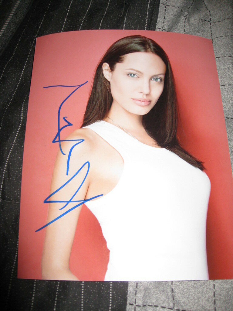 ANGELINA JOLIE SIGNED AUTOGRAPH 8×10 SEXY AUTO GQ NY D COLLECTIBLE MEMORABILIA