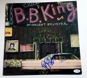 B.B. KING AUTOGRAPHED SIGNED ALBUM RECORD LP ACOA COLLECTIBLE MEMORABILIA