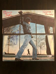 BILLY JOEL SIGNED AUTOGRAPH – VINYL ALBUM RECORD LP – GLASS HOUESE B BECKETT  COLLECTIBLE MEMORABILIA