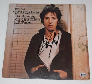 BRUCE SPRINGSTEEN SIGNED DARKNESS ON THE EDGE OF TOWN RECORD ALBUM LP BAS COA COLLECTIBLE MEMORABILIA