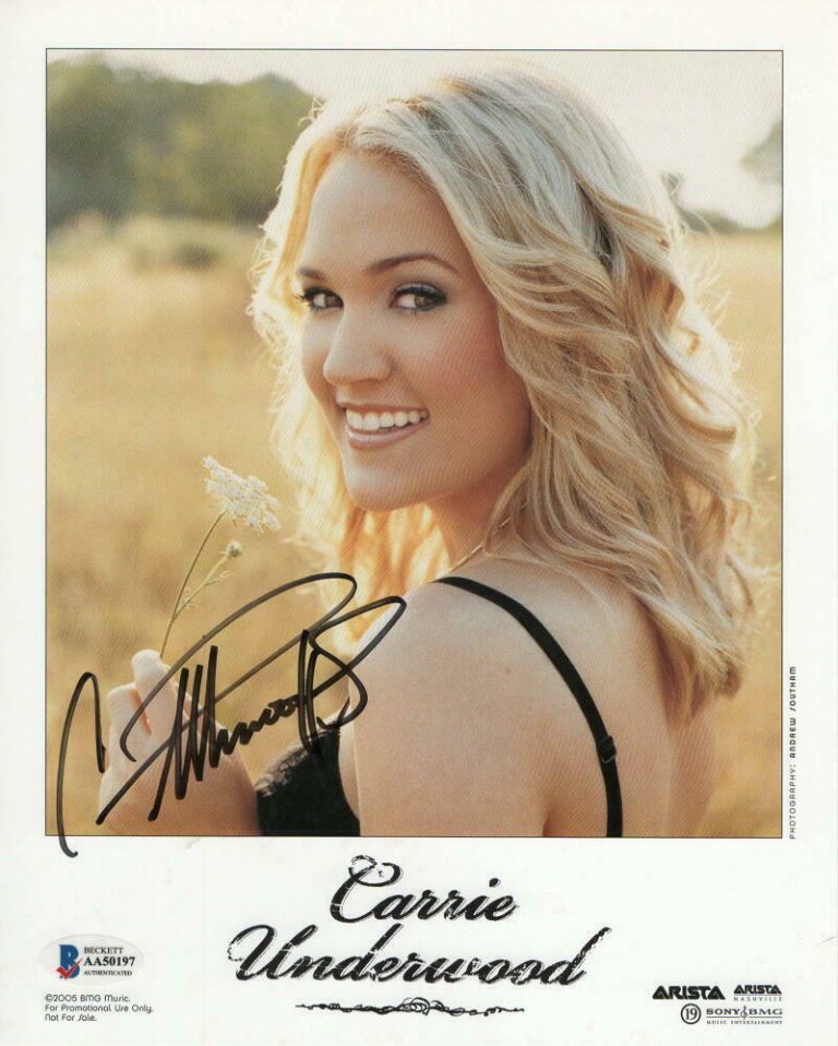 Carrie Underwood Signed Autograph 8x10 Photo Country Music Beauty