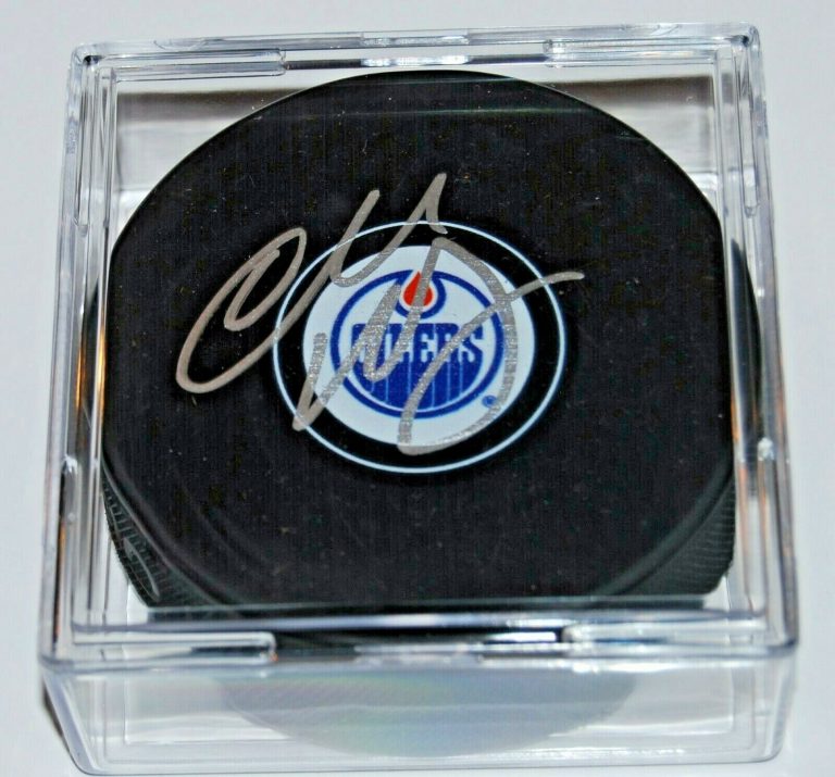 CHARLIE HUDDY SIGNED (EDMONTON OILERS) AUTOGRAPHED HOCKEY PUCK W/COA  COLLECTIBLE MEMORABILIA