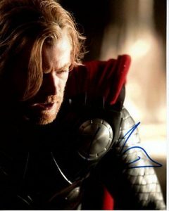 CHRIS HEMSWORTH SIGNED AUTOGRAPHED THE AVENGERS THOR PHOTO COLLECTIBLE MEMORABILIA