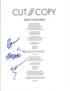CUT COPY SIGNED AUTOGRAPHED “FREE YOUR MIND” LYRIC SHEET FULL BAND COA VD COLLECTIBLE MEMORABILIA