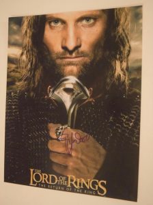 ELIJAH WOOD SIGNED AUTOGRAPHED 11×14 PHOTO LORD OF THE RINGS COA VD COLLECTIBLE MEMORABILIA