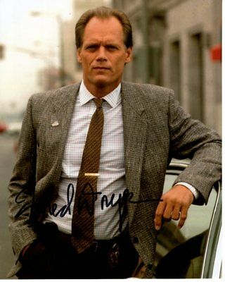 FRED DRYER Signed Autographed HUNTER Photo | Autographia