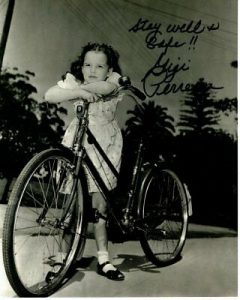 GIGI PERREAU SIGNED AUTOGRAPHED PHOTO COLLECTIBLE MEMORABILIA