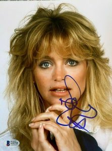 GOLDIE HAWN SIGNED AUTOGRAPHED 8×10 PHOTO BEST FRIENDS OVERBOARD BECKETT COA COLLECTIBLE MEMORABILIA