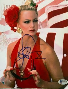 GOLDIE HAWN SIGNED AUTOGRAPHED 8×10 PHOTO BEST FRIENDS OVERBOARD BECKETT COA COLLECTIBLE MEMORABILIA