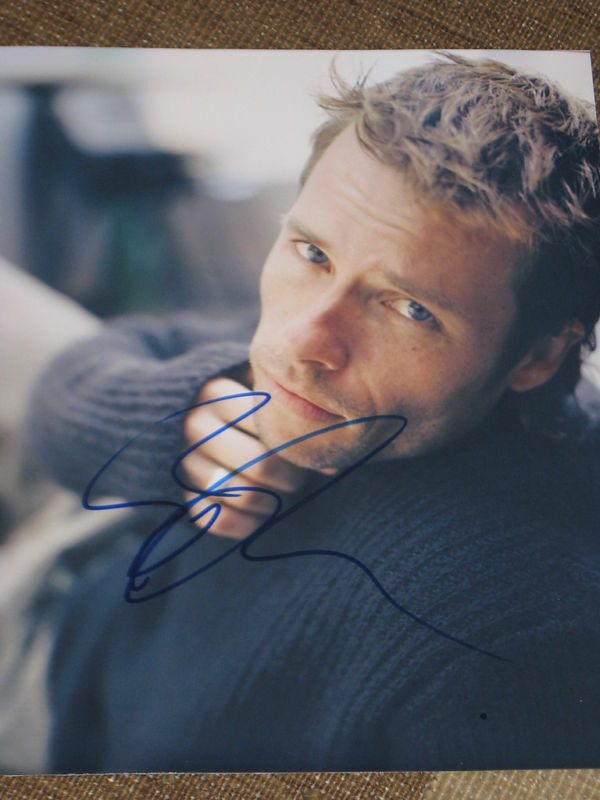GUY PIERCE SIGNED AUTOGRAPH 8×10 SEXY STUD SMOOTH HAIR COLLECTIBLE MEMORABILIA