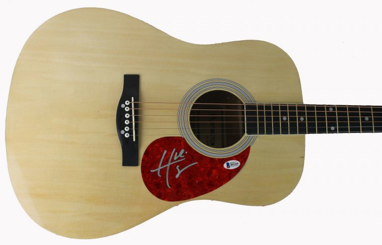 HUNTER HAYES COUNTRY MUSICIAN SIGNED ACOUSTIC GUITAR AUTOGRAPHED BAS #B91369 COLLECTIBLE MEMORABILIA