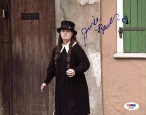JAMIE BREWER AMERICAN HORROR STORY AUTHENTIC SIGNED 8X10 PHOTO PSA/DNA #AC46928 COLLECTIBLE MEMORABILIA