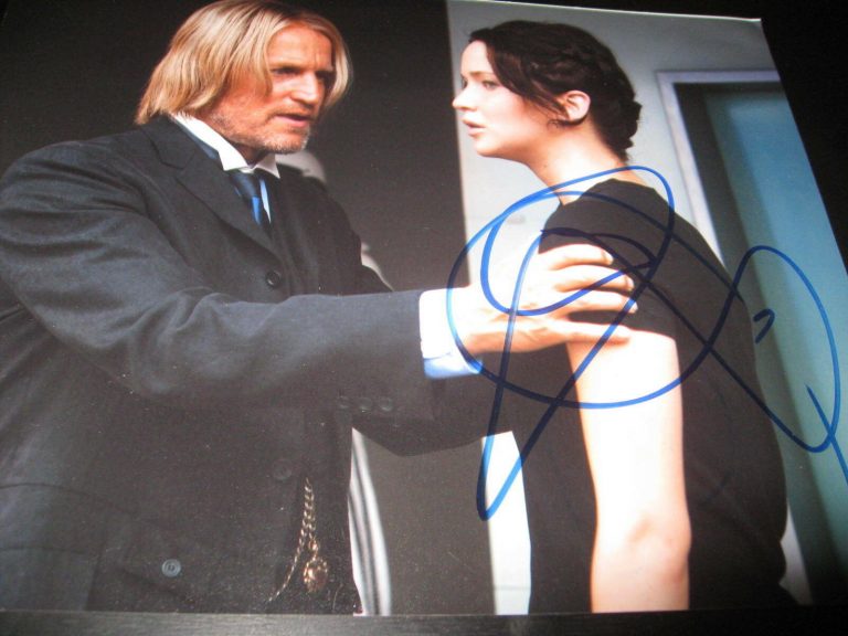 JENNIFER LAWRENCE SIGNED AUTOGRAPH 8×10 HUNGER GAMES CATCHING FIRE PROMO PROOF B COLLECTIBLE MEMORABILIA