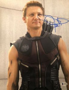 JEREMY RENNER SIGNED AUTOGRAPHED 11×14 PHOTO AVENGERS BECKETT AUTHENTICATED COLLECTIBLE MEMORABILIA