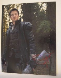 JEREMY RENNER SIGNED AUTOGRAPHED 11×14 PHOTO THE TOWN AVENGERS COA VD COLLECTIBLE MEMORABILIA