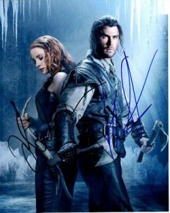 JESSICA CHASTAIN AND CHRIS HEMSWORTH SIGNED AUTOGRAPHED THE HUNTSMAN PHOTO COLLECTIBLE MEMORABILIA
