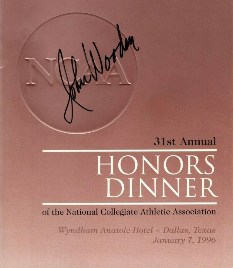 JOHN WOODEN AUTOGRAPHED UCLA BASKETBALL COACH 1996 NCAA HONORS DINNER PROGRAM COLLECTIBLE MEMORABILIA