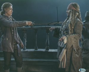 JOHNNY DEPP PIRATES OF THE CARIBBEAN AUTHENTIC SIGNED 11×14 PHOTO BAS #Y06130 COLLECTIBLE MEMORABILIA