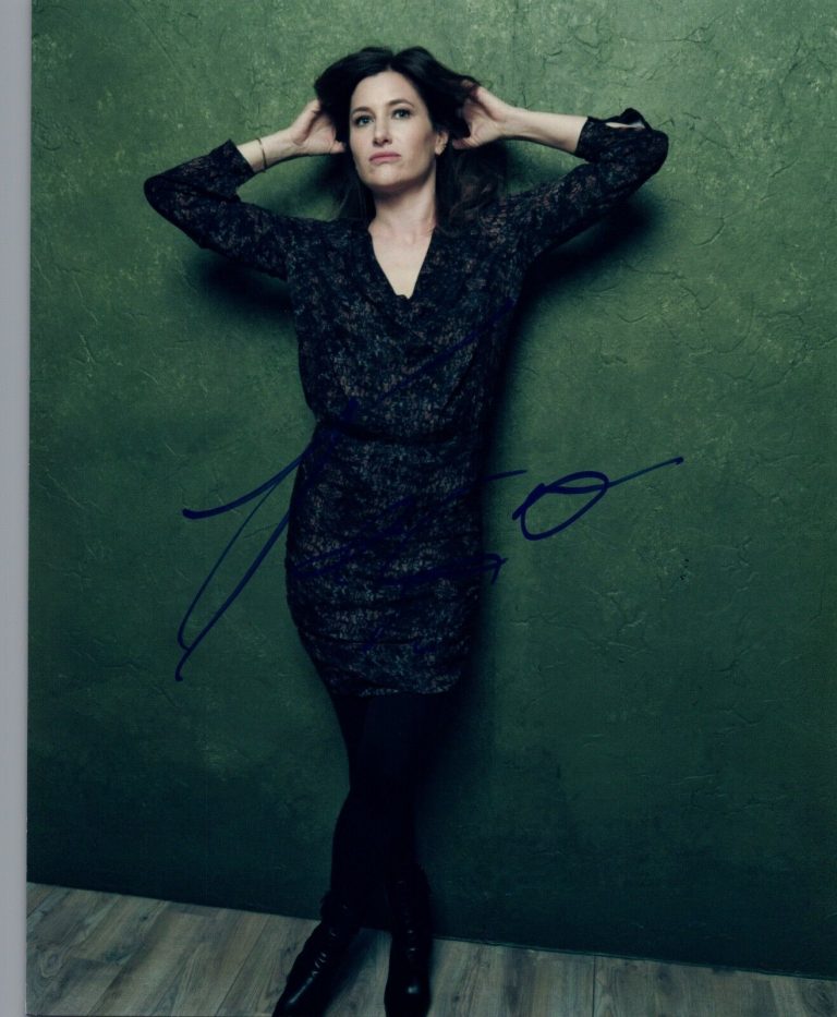 Kathryn Hahn Signed Autographed 8x10 Photo Bad Moms COA AB | Autographia