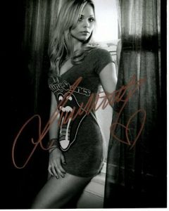 LAURA VANDERVOORT SIGNED AUTOGRAPHED THE ROLLING STONES T-SHIRT PHOTO COLLECTIBLE MEMORABILIA