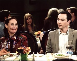 LAURIE METCALF THE BIG BANG THEORY AUTHENTIC SIGNED 8X10 PHOTO BAS #C54146 COLLECTIBLE MEMORABILIA