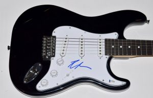 LINDSEY BUCKINGHAM SIGNED AUTOGRAPHED ELECTRIC GUITAR FLEETWOOD MAC BECKETT COA COLLECTIBLE MEMORABILIA