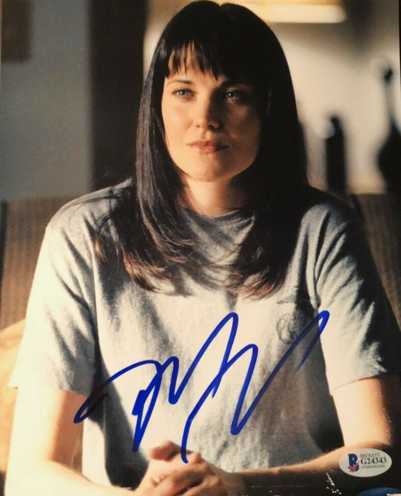Photo Ronda Rousey Autograph Signed 8 x 10