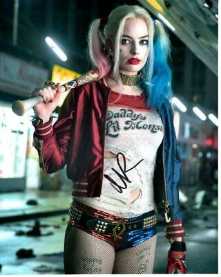 MARGOT ROBBIE Signed Autographed SUICIDE SQUAD HARLEY QUINN Photo ...