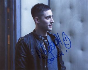 MICHAEL SOCHA “ONCE UPON A TIME IN WONDERLAND” AUTOGRAPH SIGNED 8×10 PHOTO D  COLLECTIBLE MEMORABILIA
