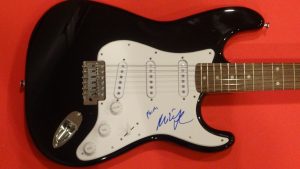 MIKE GORDON PHISH BASSIST SIGNED AUTOGRAPHED ELECTRIC GUITAR COLLECTIBLE MEMORABILIA