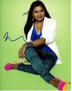 MINDY KALING SIGNED AUTOGRAPHED THE MINDY PROJECT MINDY LAHIRI PHOTO COLLECTIBLE MEMORABILIA