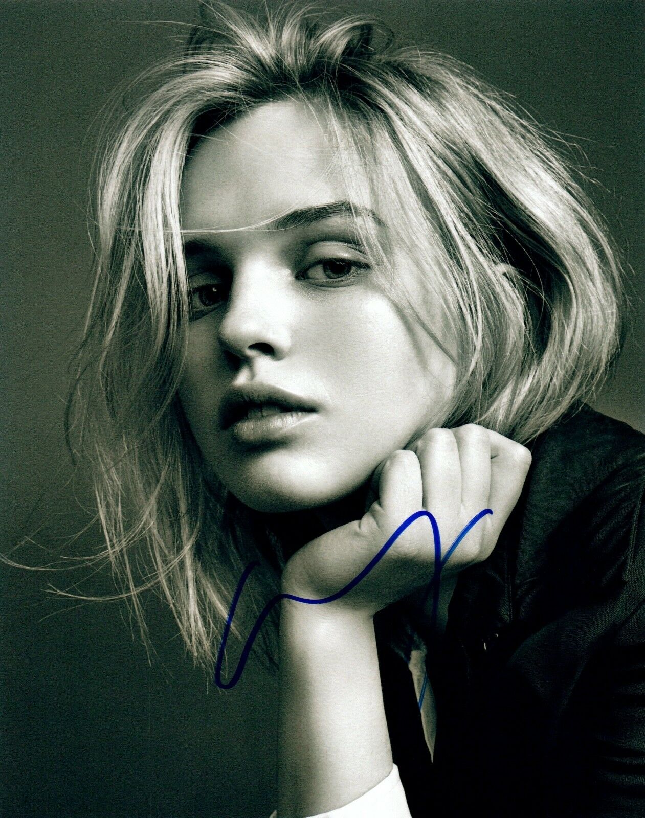 Odessa Young Signed Autograph 8x10 Photo ASSASSINATION NATION Actress ...