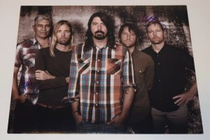 PAT SMEAR & NATE MENDEL SIGNED AUTOGRAPHED 11×14 PHOTO FOO FIGHTERS COA COLLECTIBLE MEMORABILIA