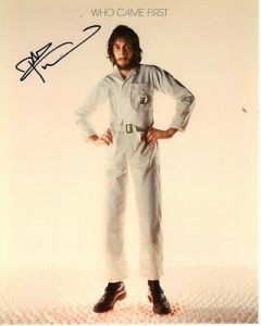 PETE TOWNSHEND SIGNED PHOTO W/ HOLOGRAM COA THE WHO GUITARIST COLLECTIBLE MEMORABILIA