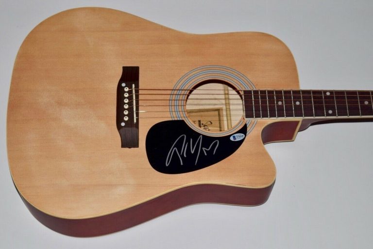 POST MALONE SIGNED AUTOGRAPHED ACOUSTIC GUITAR HOLLYWOOD’S BLEEDING BECKETT COA COLLECTIBLE MEMORABILIA