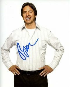 RAY ROMANO SIGNED AUTOGRAPHED EVERYBODY LOVES RAYMOND PHOTO COLLECTIBLE MEMORABILIA