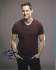 RYAN EGGOLD SIGNED AUTOGRAPHED THE BLACKLIST TOM KEEN PHOTO COLLECTIBLE MEMORABILIA