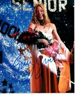 SISSY SPACEK SIGNED AUTOGRAPHED STEPHEN KING’S CARRIE PHOTO COLLECTIBLE MEMORABILIA