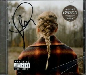 TAYLOR SWIFT SIGNED AUTOGRAPHED CD INSERT BOOKLET COLLECTIBLE MEMORABILIA